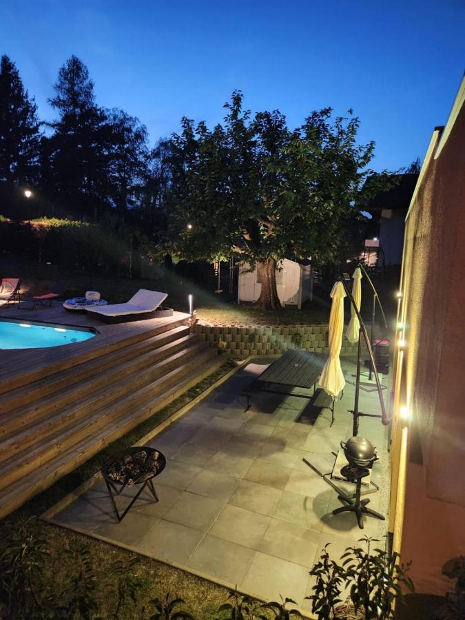 Appartement Moderne Avec Terrasse Et Piscine A Chatel Sur Bex Bagian luar foto