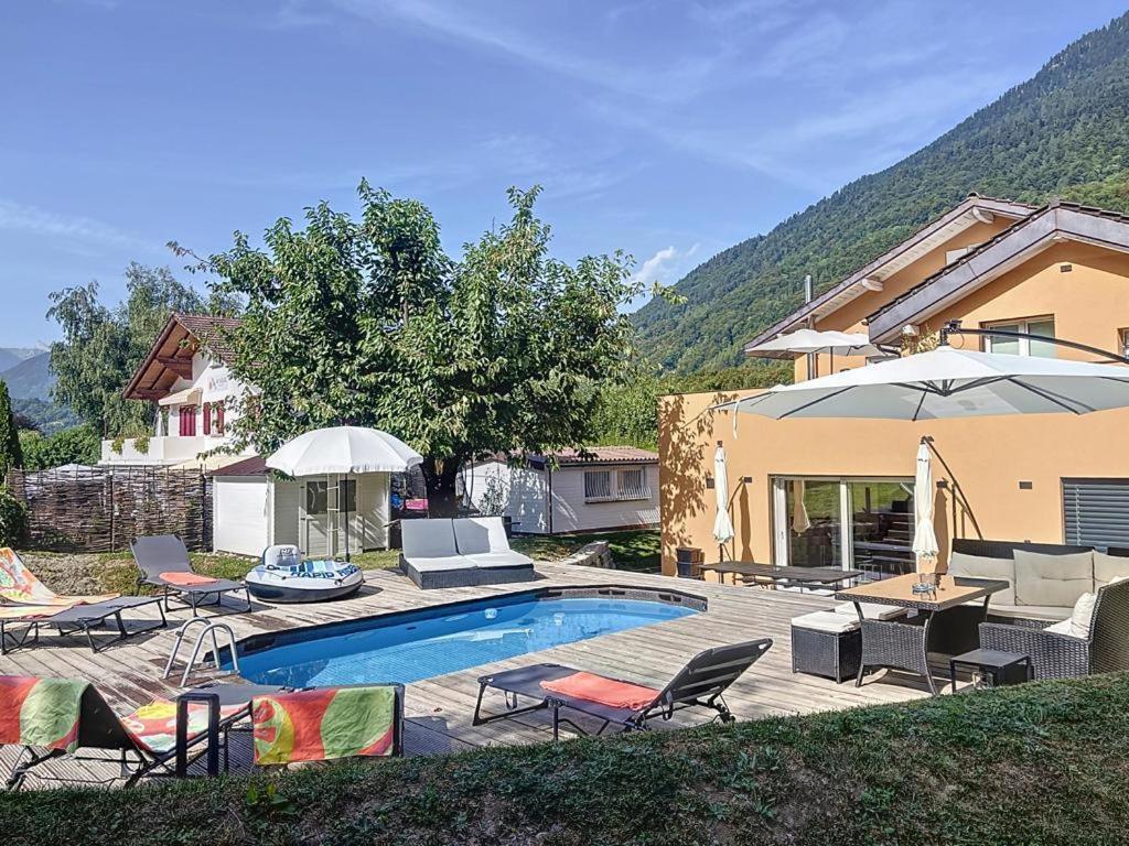 Appartement Moderne Avec Terrasse Et Piscine A Chatel Sur Bex Bagian luar foto